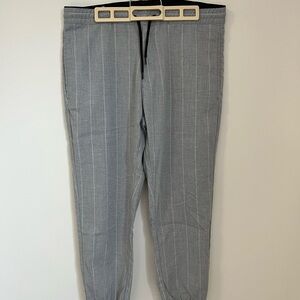 Zara Men's Gray Pinstripe Pants